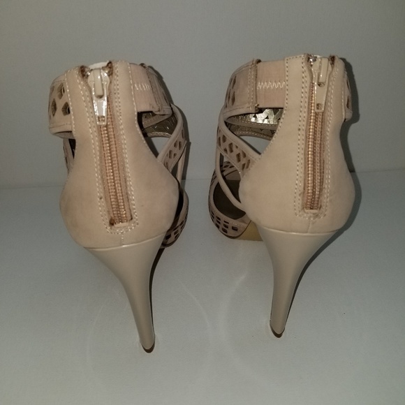 💞Sale💞"New" High heel Sandal - Picture 4 of 5
